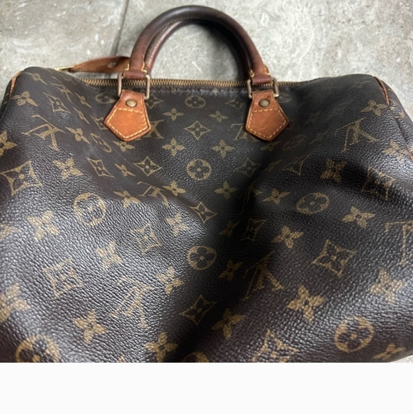 Designer LOUIS VUITTON Speedy 30 Bowling Bag - Picture 13 of 14